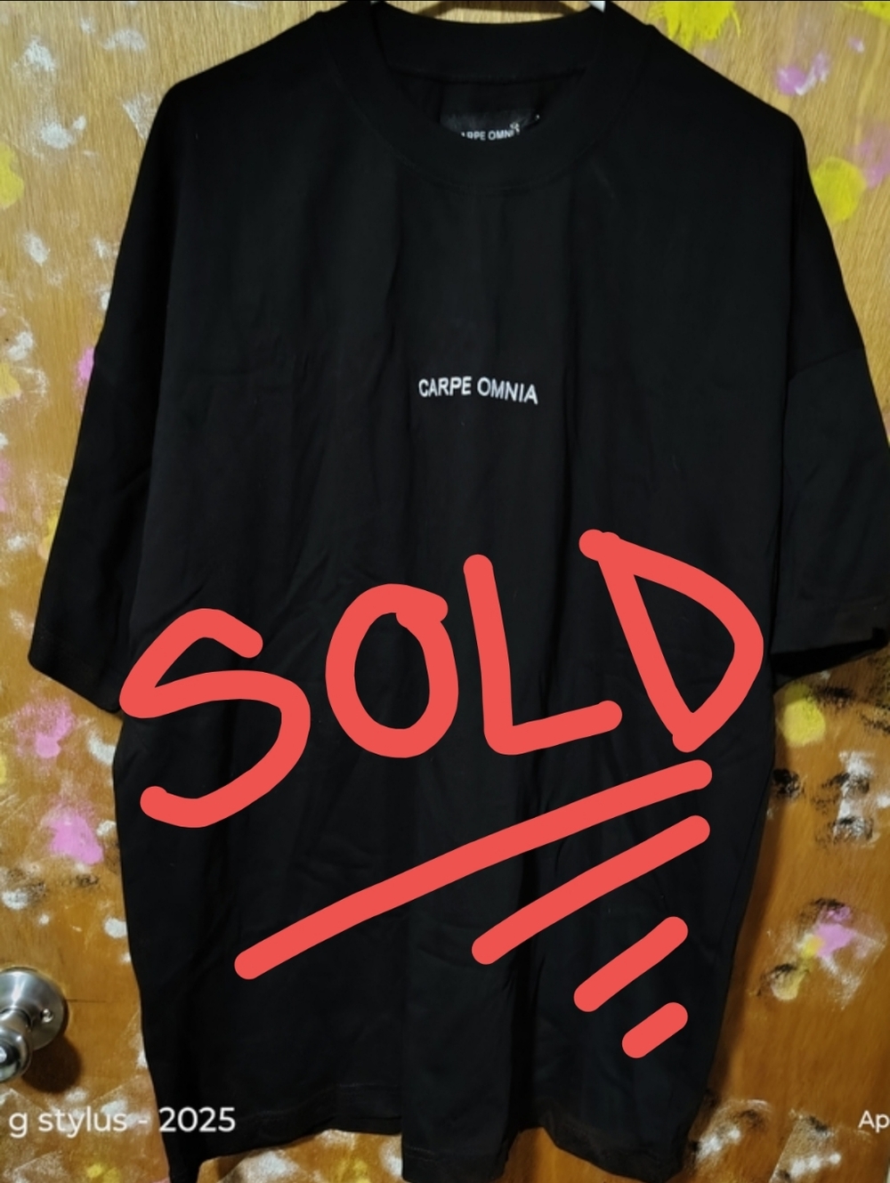 😎🔥 CARPE OMNIA ( Seize Everything ) - Mens Black  t-shirt ,SIZE- Large